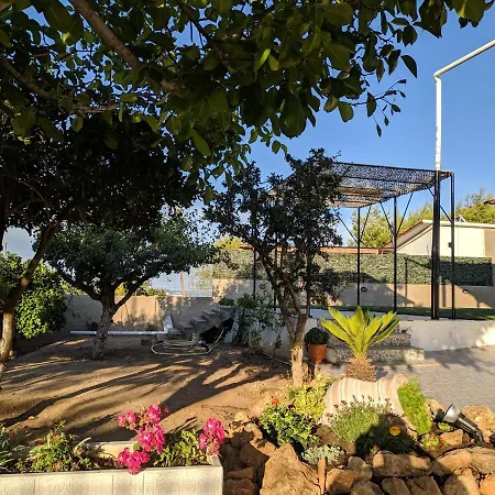 Saronikos Family House With Garden & Sea View