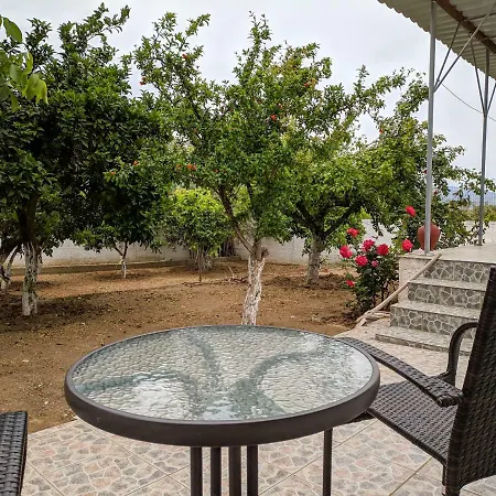 Saronikos Family House With Garden & Sea View * איסטמיה