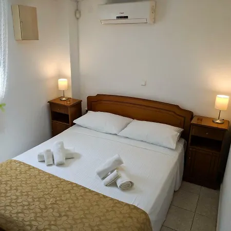 Saronikos Family House With Garden & Sea View דירה