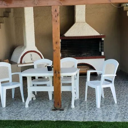 Saronikos Family House With Garden & Sea View דירה *