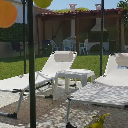 דירה Saronikos Family House With Garden & Sea View *